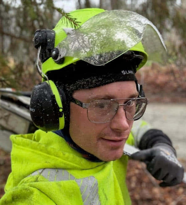 BUILT FOR WINTER  JOB SITES