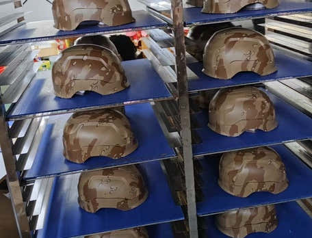 PREMIUM CARBON FIBER & CAMOUFLAGE HELMET CUSTOMIZATION